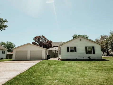111 6TH Avenue Mendota IL 61342