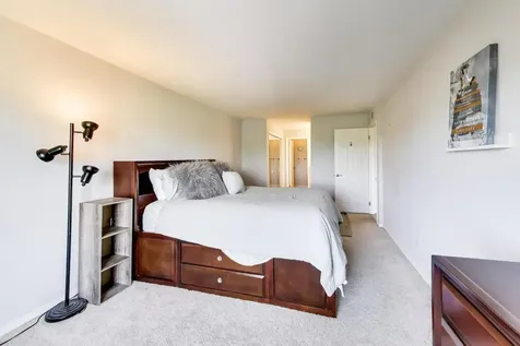 5840 West 104th Street Oak Lawn IL 60453