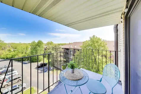 5840 West 104th Street Oak Lawn IL 60453
