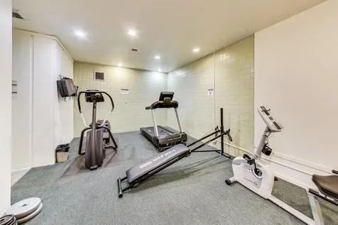 5840 West 104th Street Oak Lawn IL 60453