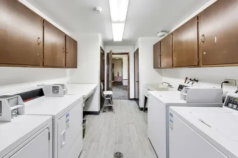 5840 West 104th Street Oak Lawn IL 60453
