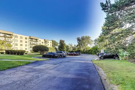5840 West 104th Street Oak Lawn IL 60453