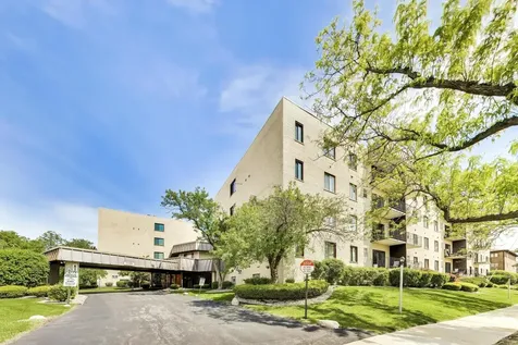 5840 West 104th Street Oak Lawn IL 60453