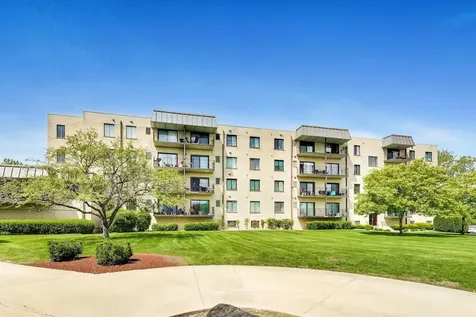 5840 West 104th Street Oak Lawn IL 60453