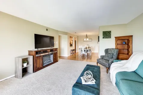 5840 West 104th Street Oak Lawn IL 60453