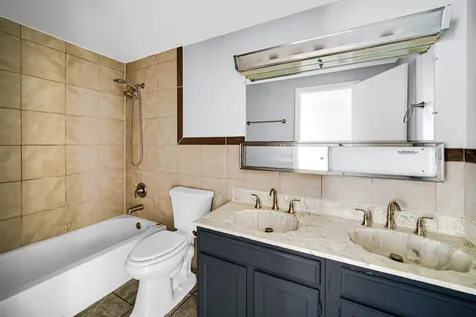 1793 Queensbury Circle Hoffman Estates IL 60169