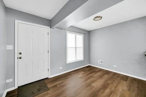 1793 Queensbury Circle Hoffman Estates IL 60169