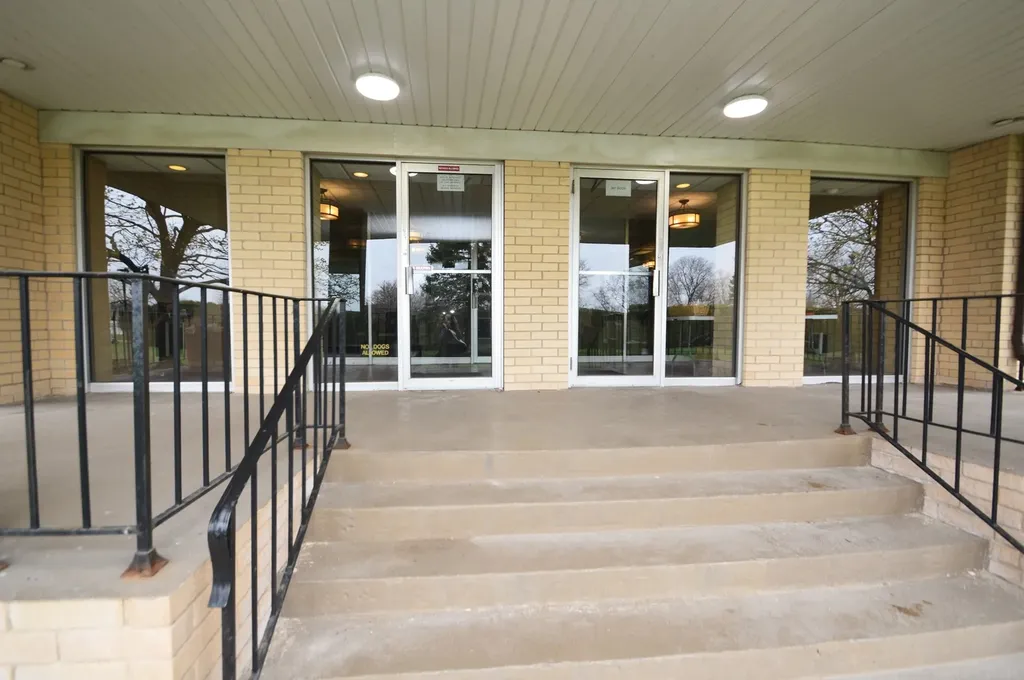 5400 Walnut Avenue Downers Grove IL 60515