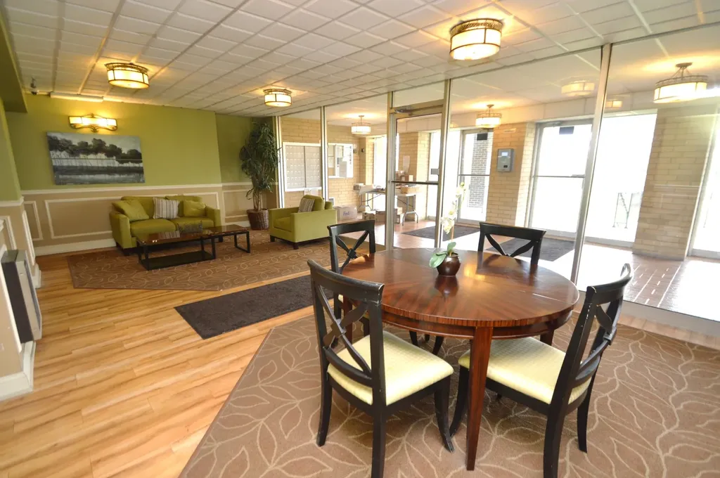 5400 Walnut Avenue Downers Grove IL 60515