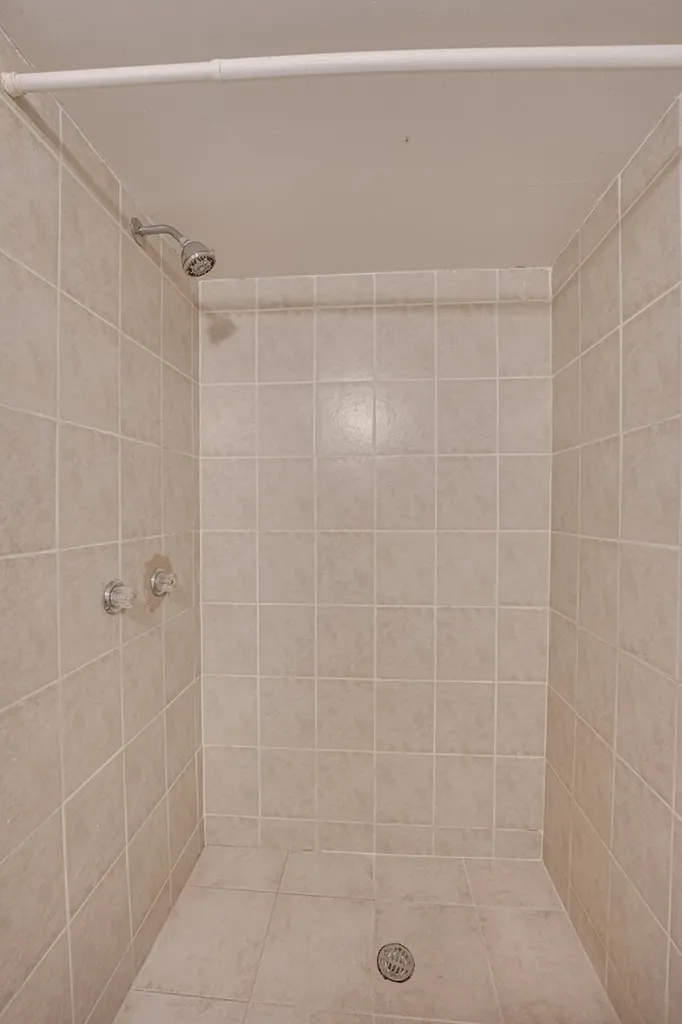 570 5TH Avenue Aurora IL 60505