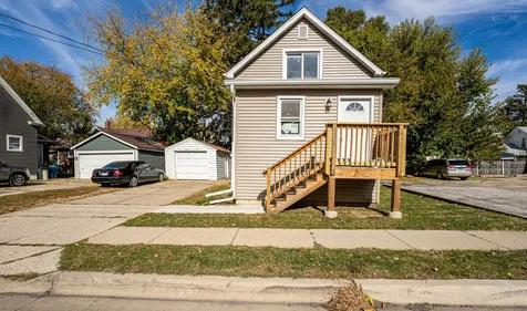 570 5TH Avenue Aurora IL 60505