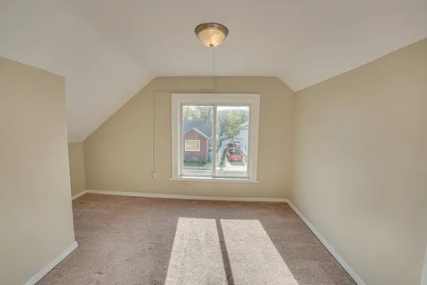 570 5TH Avenue Aurora IL 60505