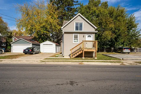 570 5TH Avenue Aurora IL 60505
