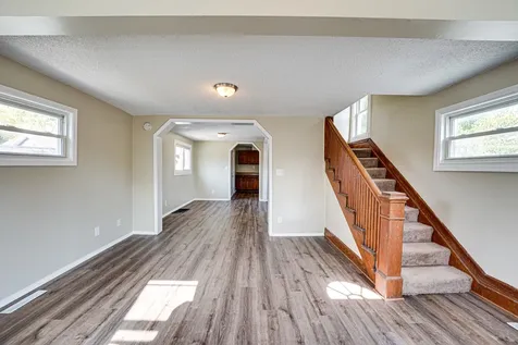 570 5TH Avenue Aurora IL 60505