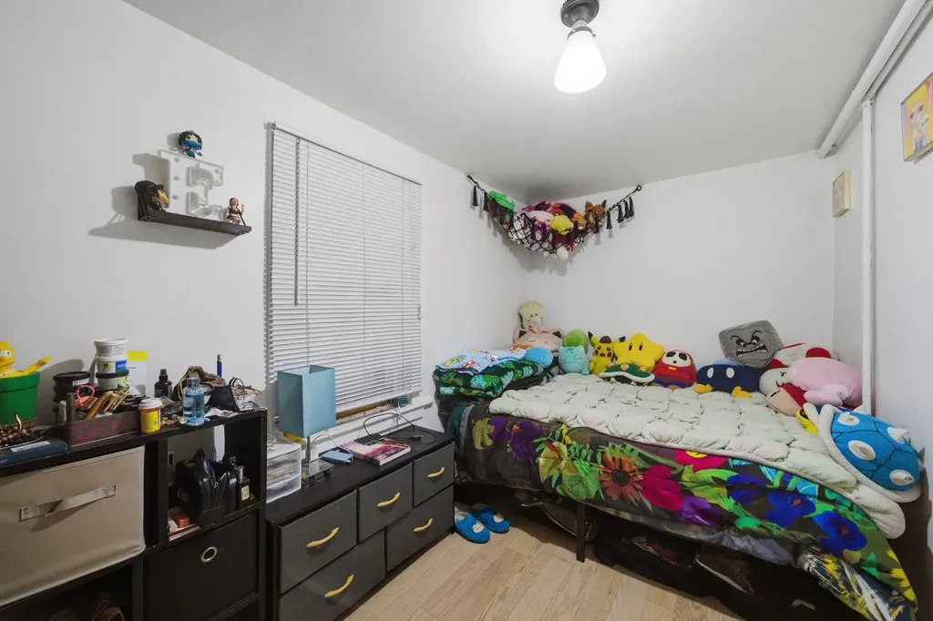 3828 South Honore Street Chicago IL 60609