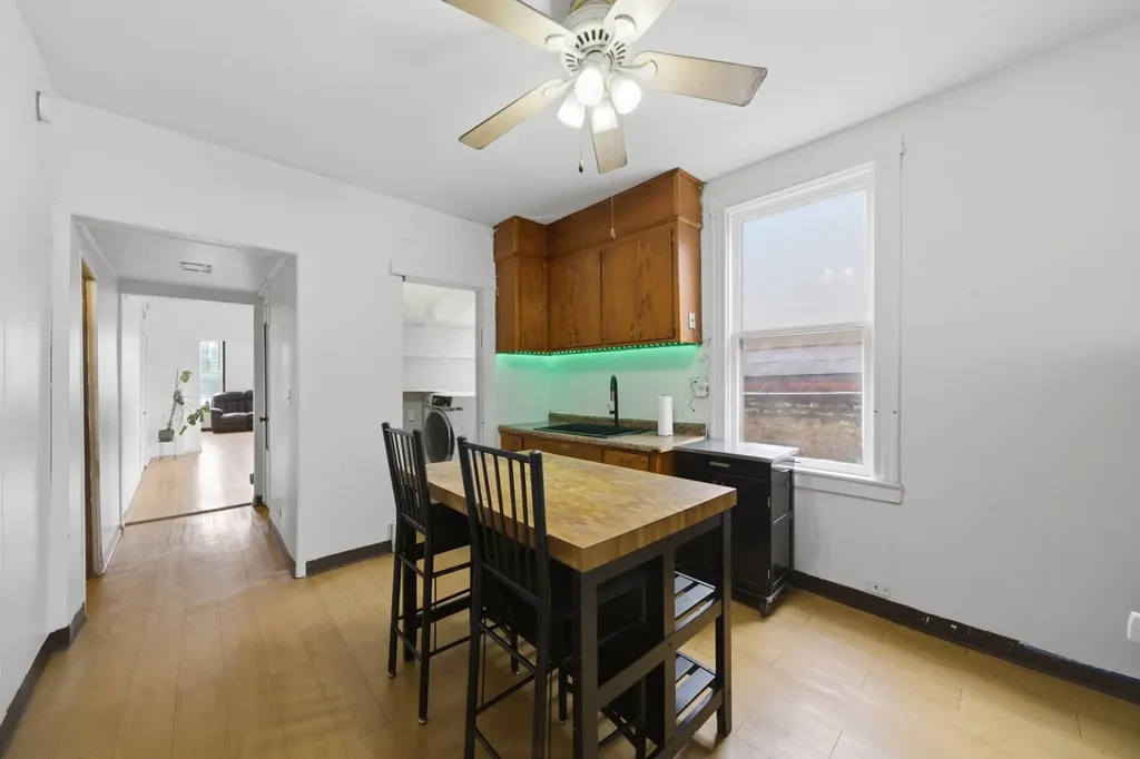 3828 South Honore Street Chicago IL 60609