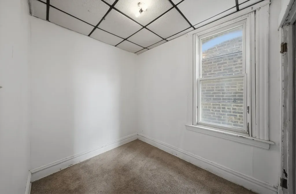 3828 South Honore Street Chicago IL 60609