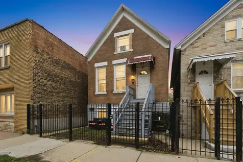 3828 South Honore Street Chicago IL 60609