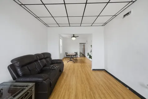 3828 South Honore Street Chicago IL 60609