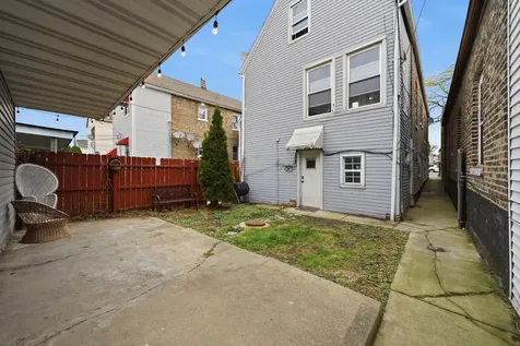 3828 South Honore Street Chicago IL 60609