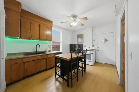 3828 South Honore Street Chicago IL 60609
