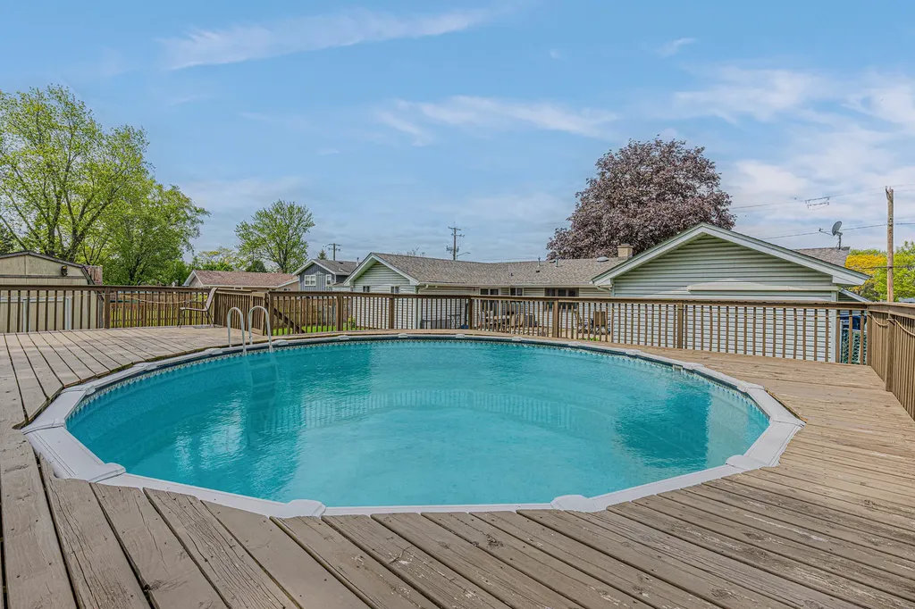 635 South Springinsguth Road Schaumburg IL 60193
