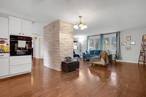 635 South Springinsguth Road Schaumburg IL 60193
