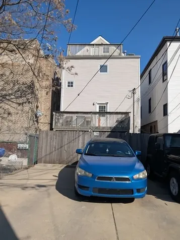 714 North Elizabeth Street Chicago IL 60622