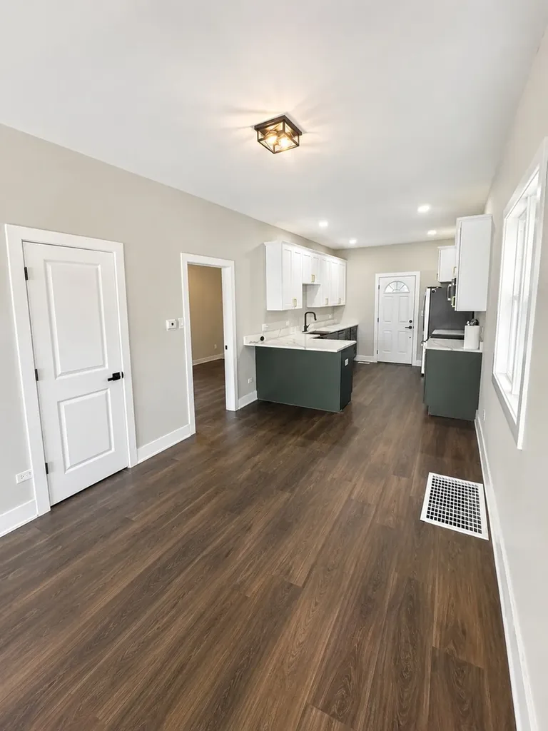 3823 West Wabansia Avenue Chicago IL 60647
