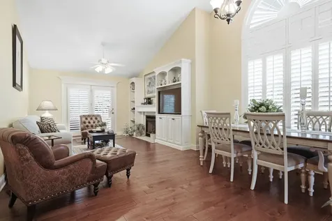 5 Spruce Court Bloomington IL 61704