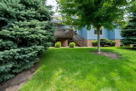 5 Spruce Court Bloomington IL 61704