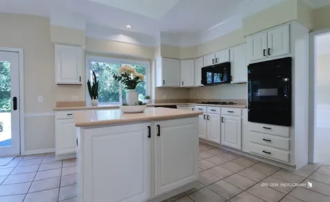 1096 Chesapeake Boulevard Grayslake IL 60030