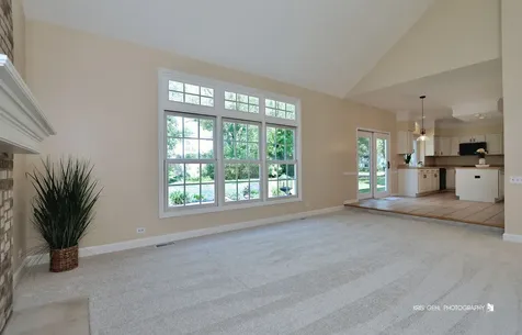 1096 Chesapeake Boulevard Grayslake IL 60030