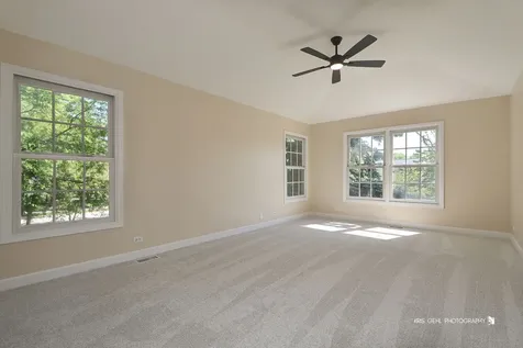 1096 Chesapeake Boulevard Grayslake IL 60030