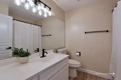 1096 Chesapeake Boulevard Grayslake IL 60030
