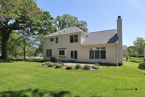 1096 Chesapeake Boulevard Grayslake IL 60030