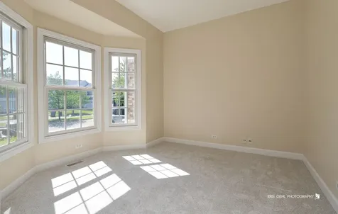 1096 Chesapeake Boulevard Grayslake IL 60030