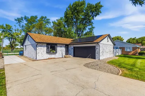 101 North Bergman Drive Thomasboro IL 61878