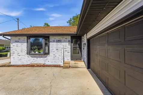 101 North Bergman Drive Thomasboro IL 61878