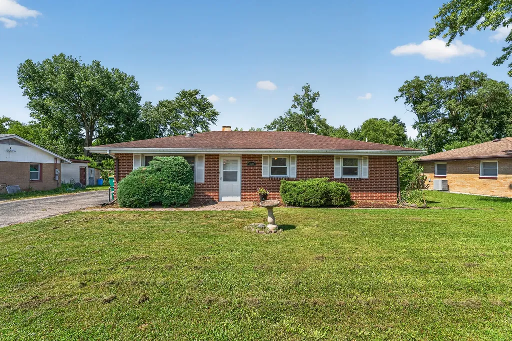 1801 Pinewood Lane Joliet IL 60433