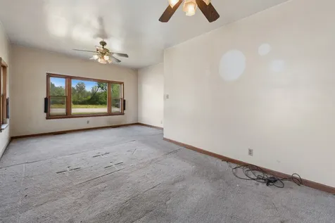 312 W Railroad Street Kingston IL 60145