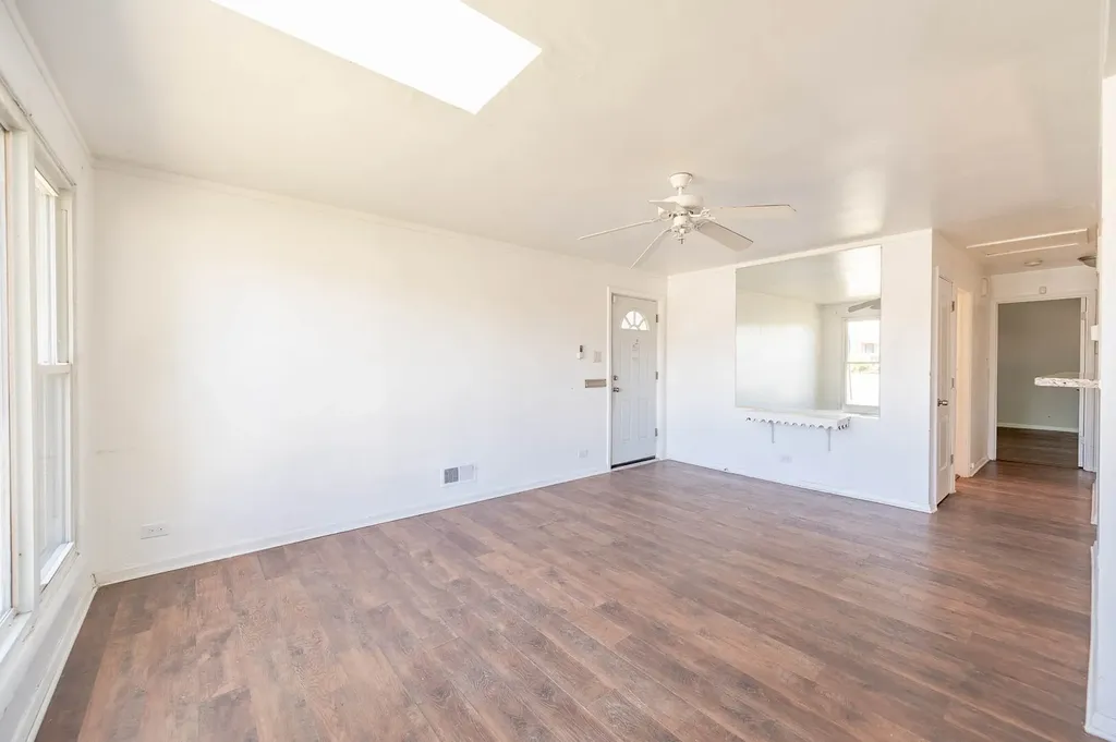 9217 South Burnside Avenue Chicago IL 60619
