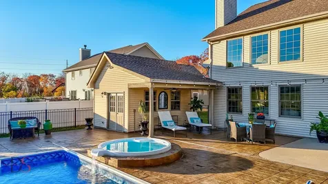 1123 Country Oak Drive Ottawa IL 61350