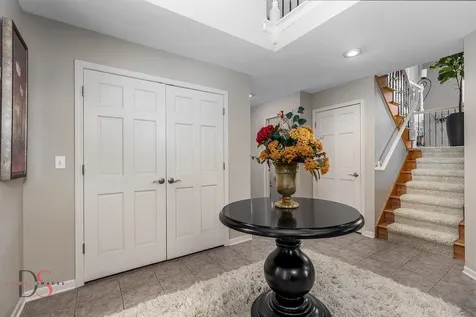 1123 Country Oak Drive Ottawa IL 61350