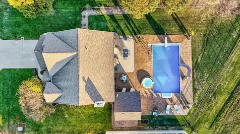 1123 Country Oak Drive Ottawa IL 61350