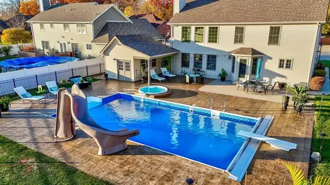 1123 Country Oak Drive Ottawa IL 61350