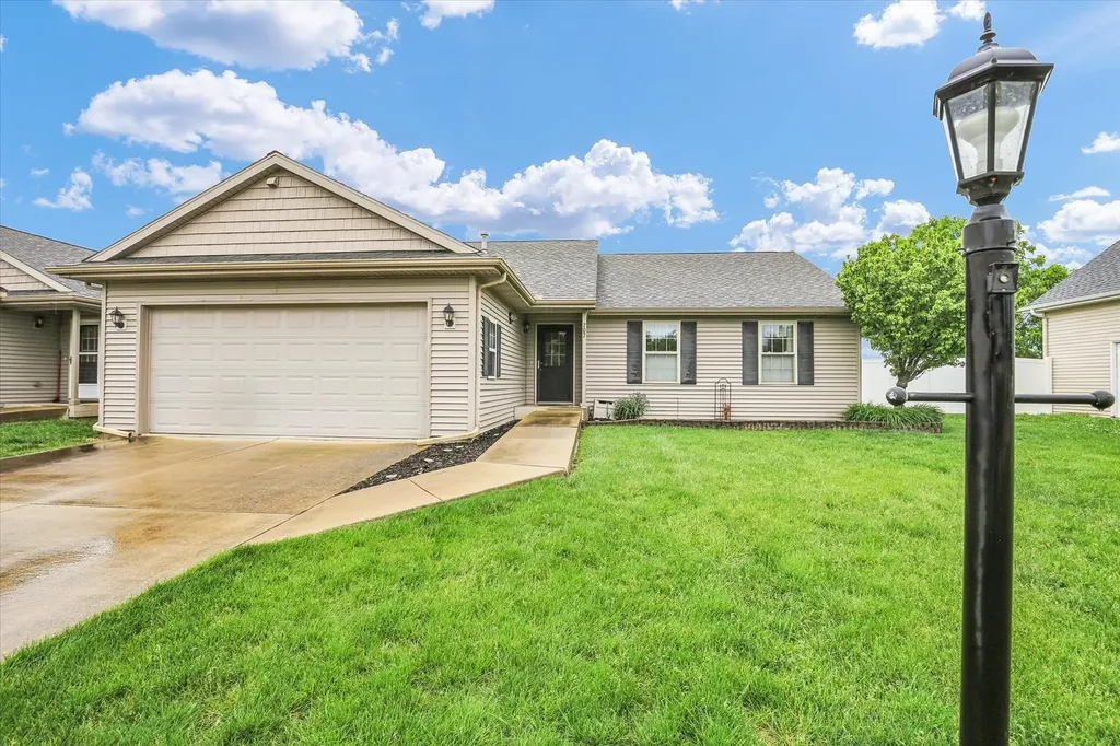 707 Chickory Drive Champaign IL 61822
