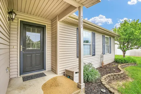 707 Chickory Drive Champaign IL 61822