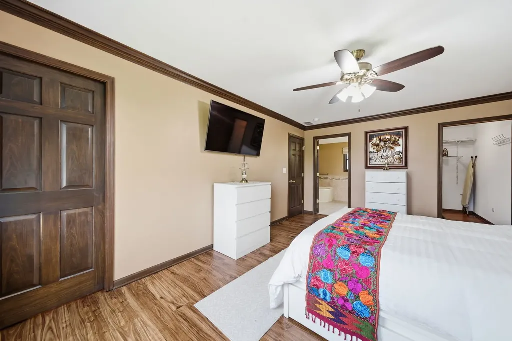 1812 Hampton Court Plainfield IL 60586