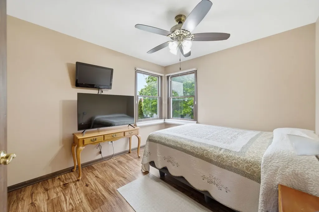 1812 Hampton Court Plainfield IL 60586